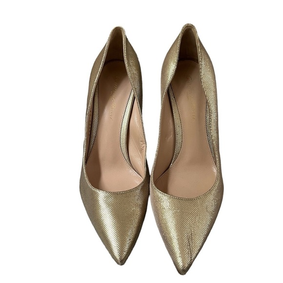 Gianvito Rossi Gold Metallic Heel Pump Size 37/7